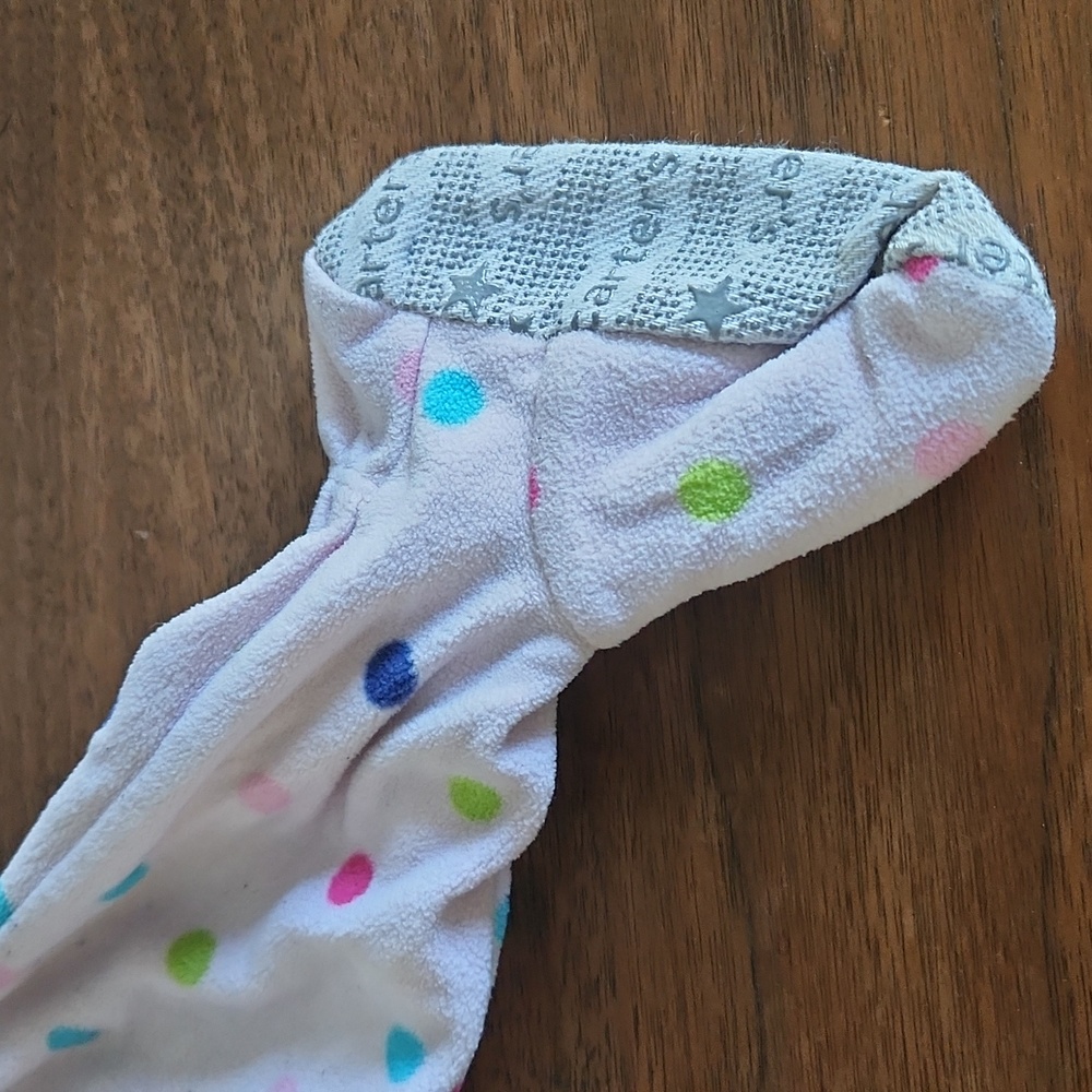 Cater's, Super Comfy, 12 Month, Flame Resistant Sleeper, Light Pink w head band - Picture 5 of 11